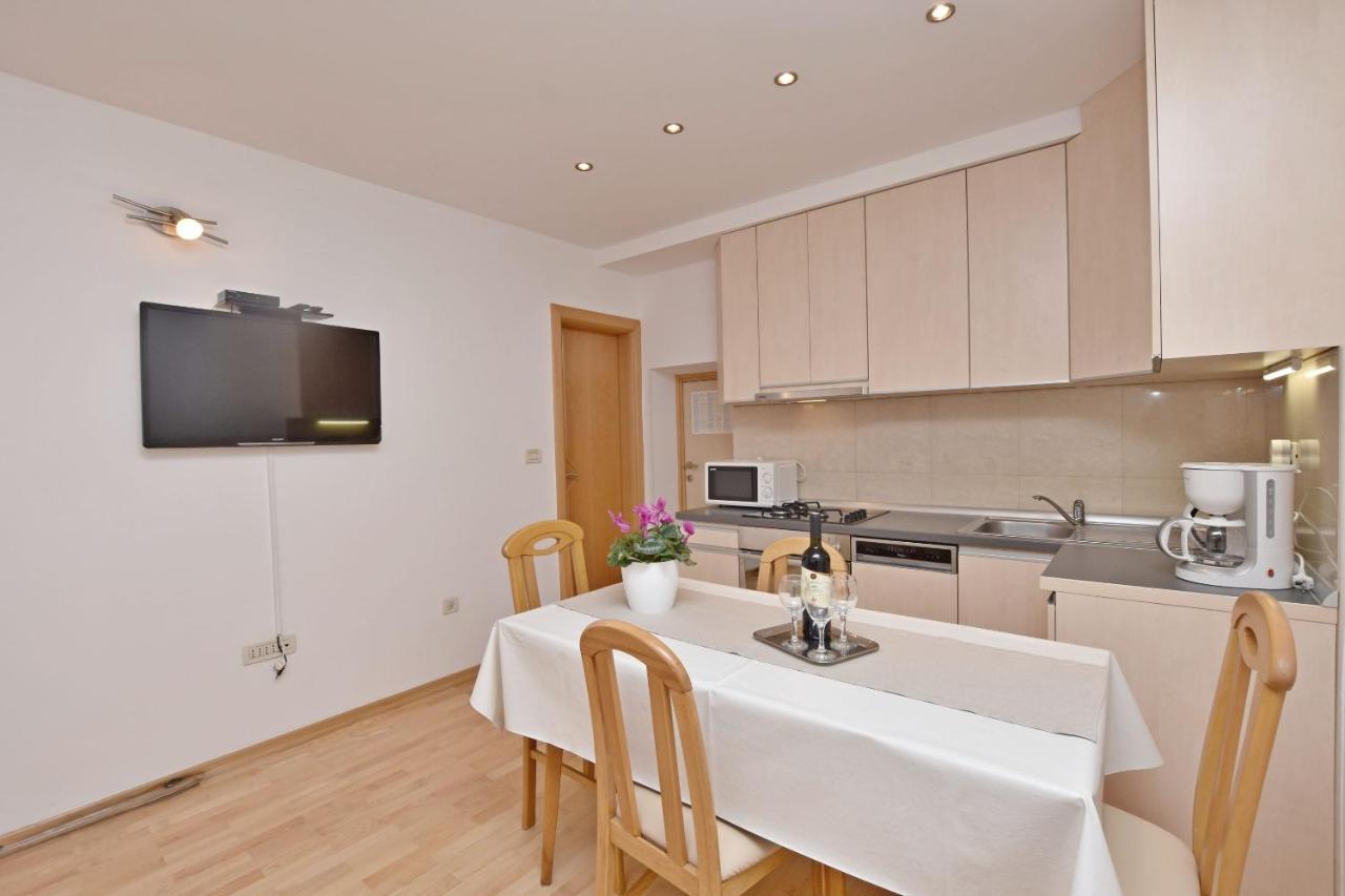 Apartment Mate Omiš Extérieur photo