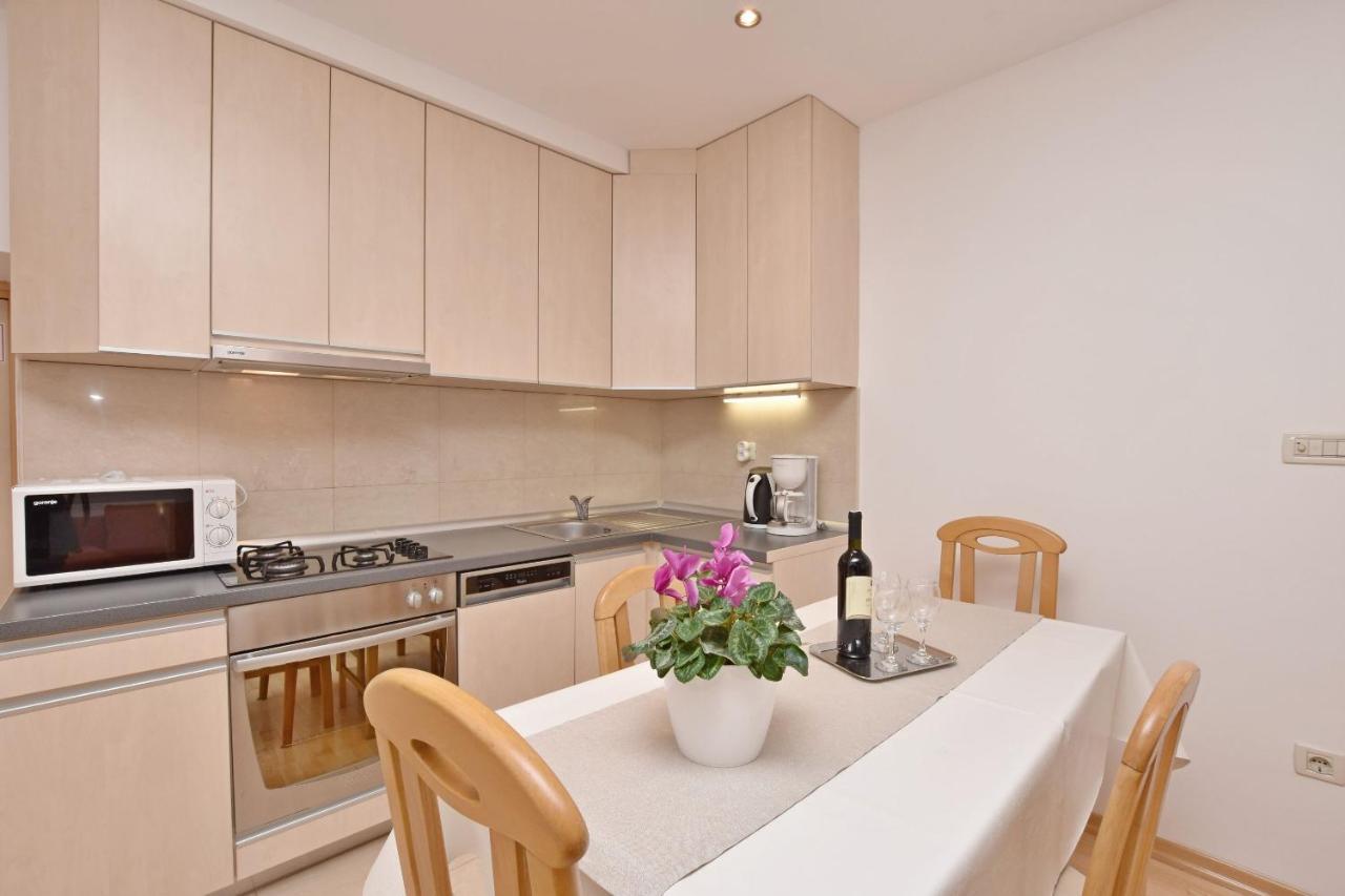 Apartment Mate Omiš Extérieur photo